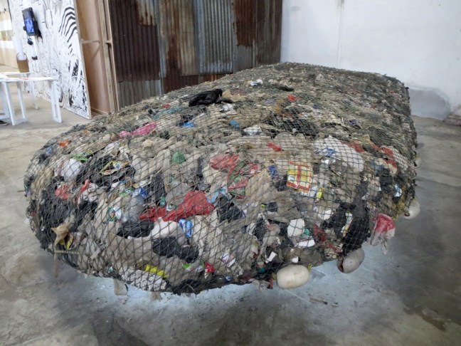 The Most Sustainable Island in Archipelago - Tita Salina. Tita Salina berkolaborasi dengan nelayan setempat mengumpulkan sampah-sampah di kawasan Pantai Indah Kapuk dan Muara Angke lalu membentuknya menjadi sebuah pulau yang dinamakan 'Pulau 1001'. Pulau ini ditarik oleh kapal nelayan dan ditempatkan di antara pulau-pulau buatan di Kepulauan Seribu.