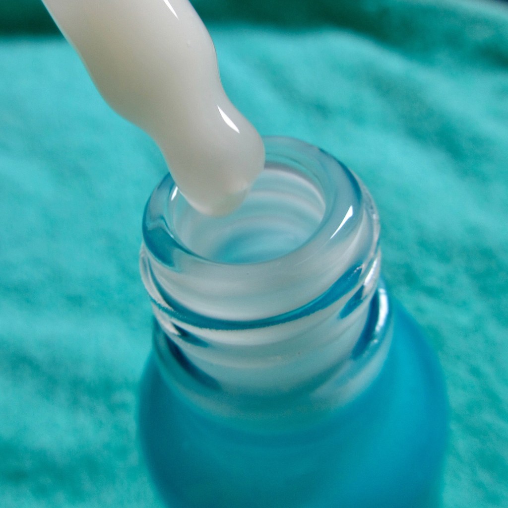 Pixy White-Aqua Concentrated Brightening Serum